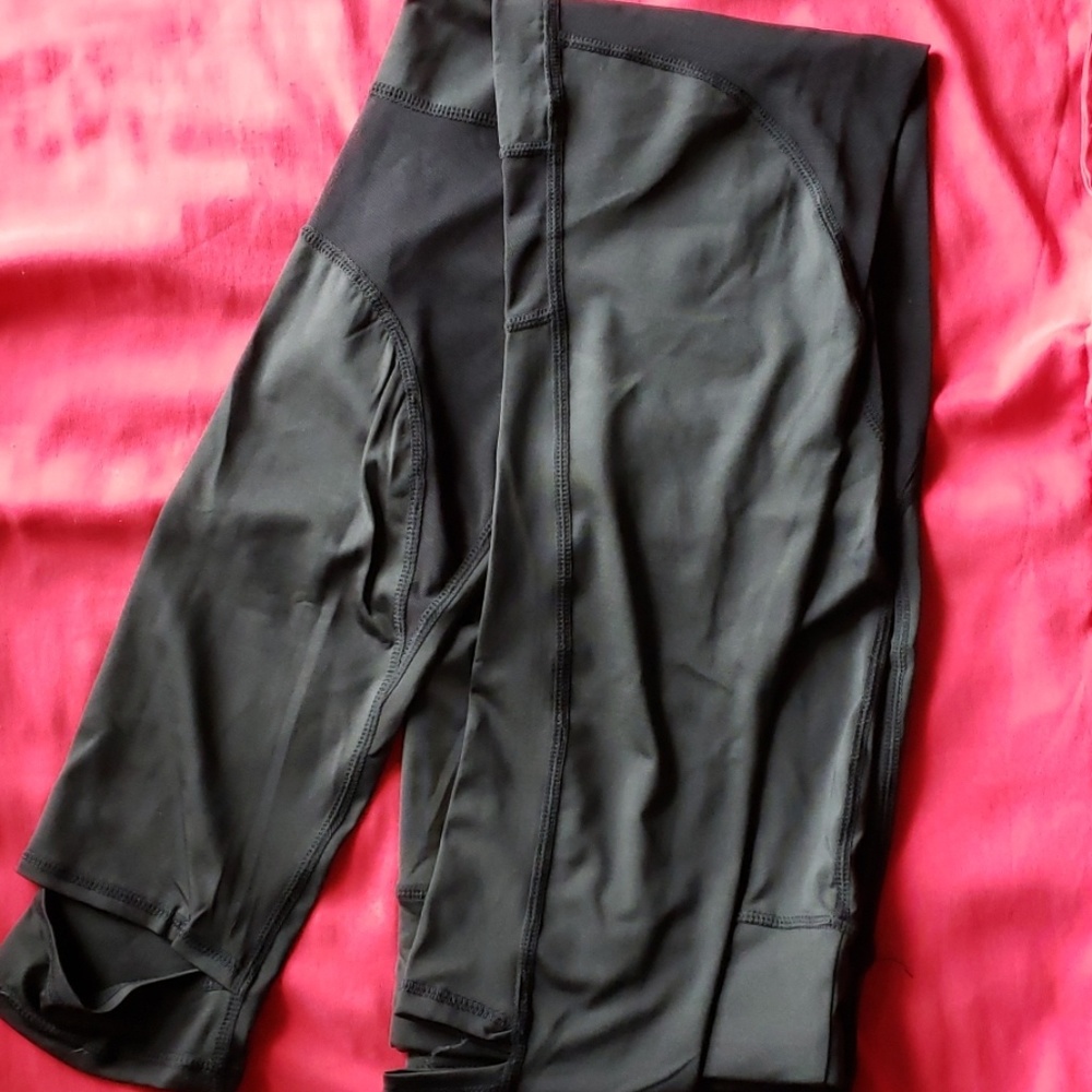 Mesh detail leggins